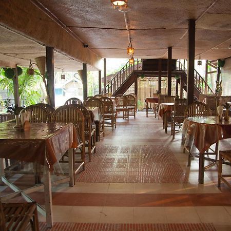 Symphony Palms Beach Resort And Spa Govind Nagar Kültér fotó