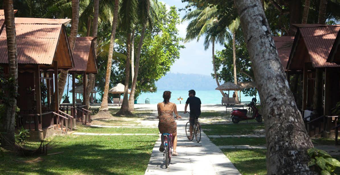 Symphony Palms Beach Resort And Spa Govind Nagar Kültér fotó