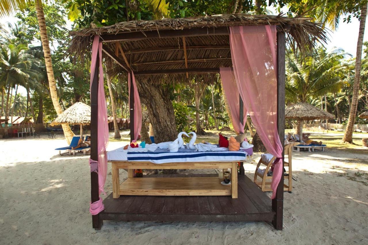 Symphony Palms Beach Resort And Spa Govind Nagar Kültér fotó