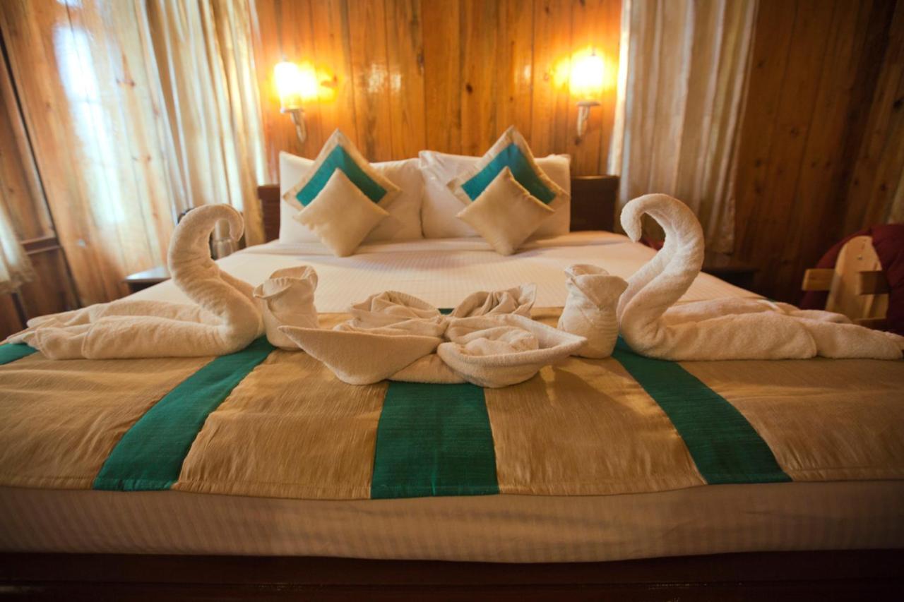 Symphony Palms Beach Resort And Spa Govind Nagar Kültér fotó