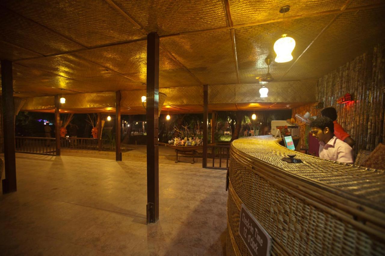 Symphony Palms Beach Resort And Spa Govind Nagar Kültér fotó