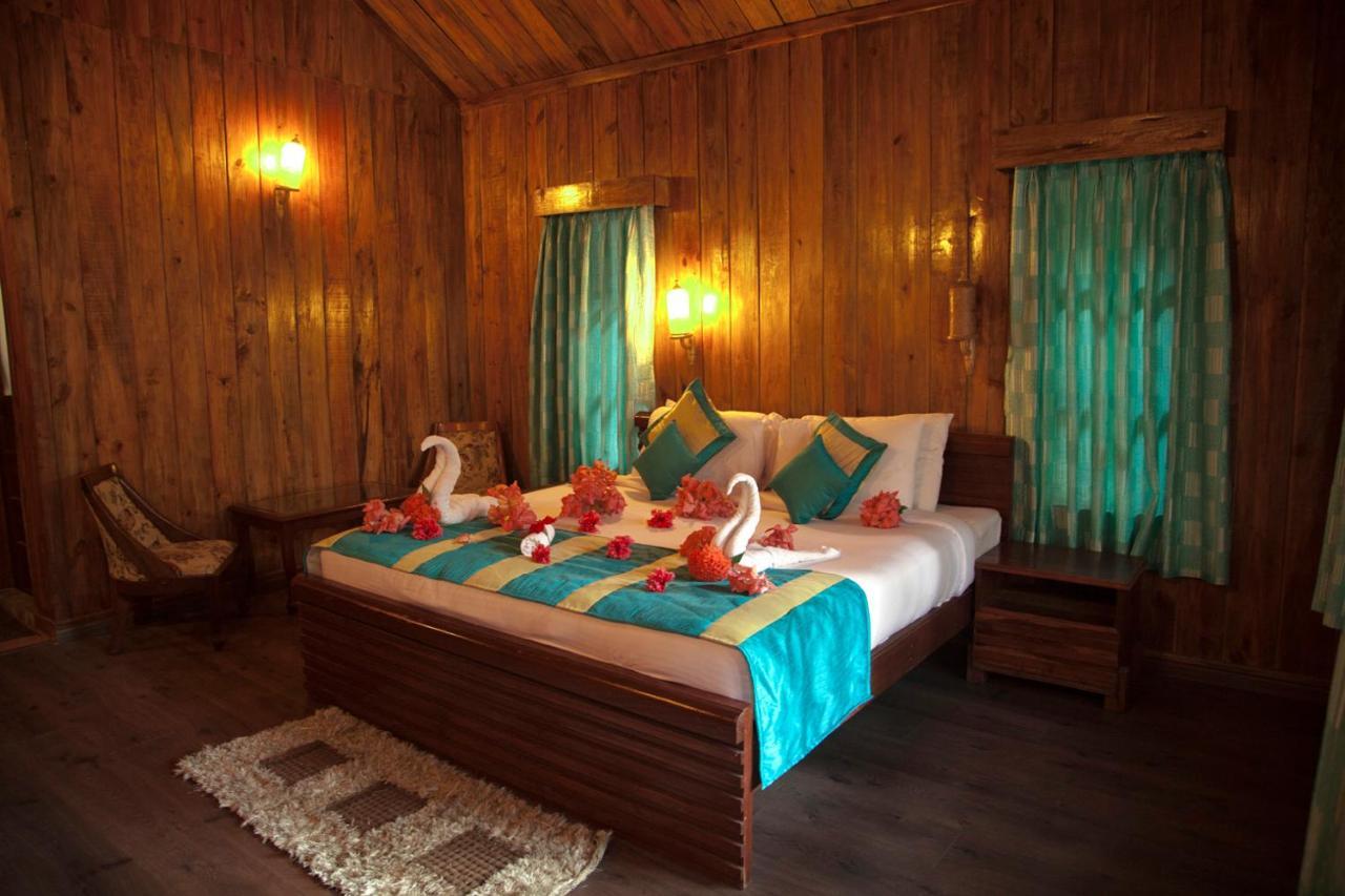 Symphony Palms Beach Resort And Spa Govind Nagar Kültér fotó